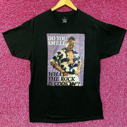 WWE The Rock 'Do Ya Smell What The Rock Is Cookin' Graphic DesignT-Shirt Large