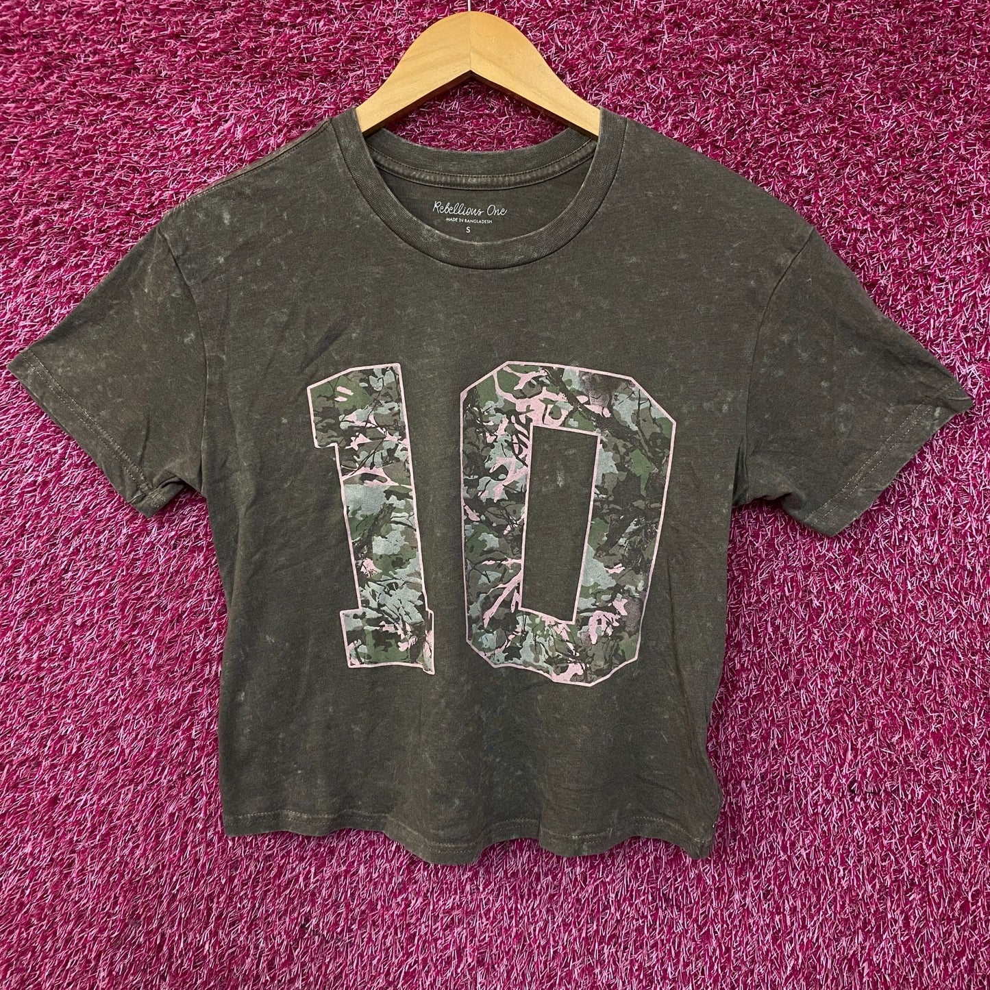 Rebellious One Grey Pink Camo Varsity Number 10 Mineral Wash Crop T-Shirt Small