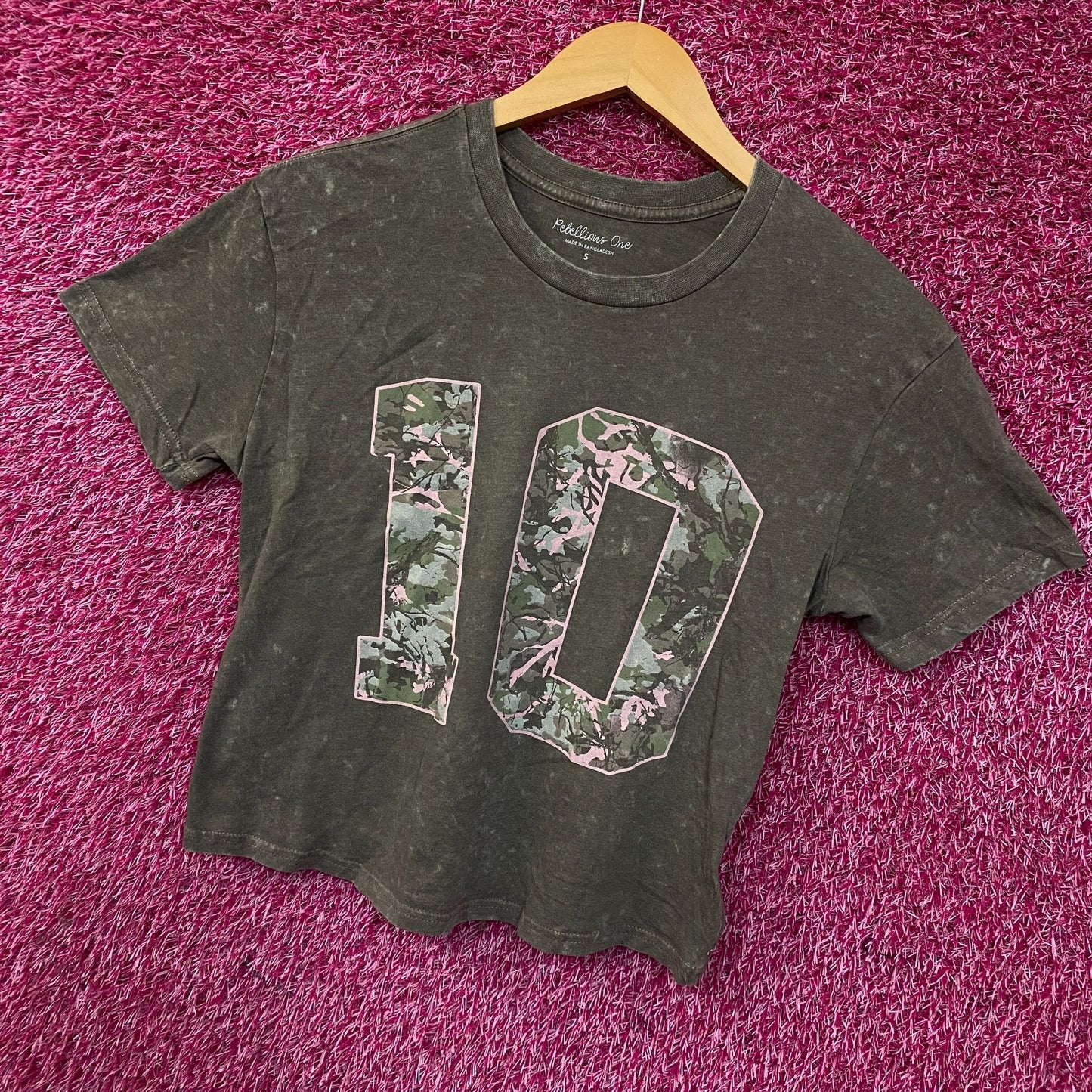 Rebellious One Grey Pink Camo Varsity Number 10 Mineral Wash Crop T-Shirt Small