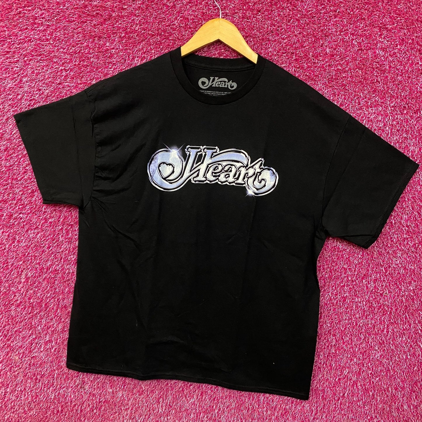 Heart Logo American Rock Band T-Shirt XL