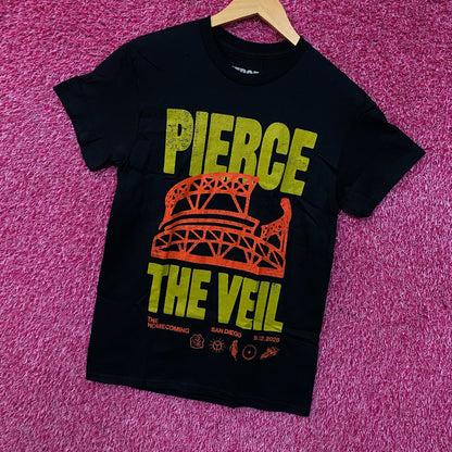 Pierce The Veil Homecoming Petco Park Graphic T-Shirt Small