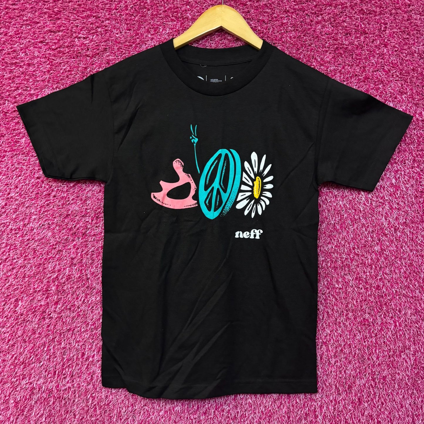 Neff Peace Sign Graphic Design T-Shirt Small