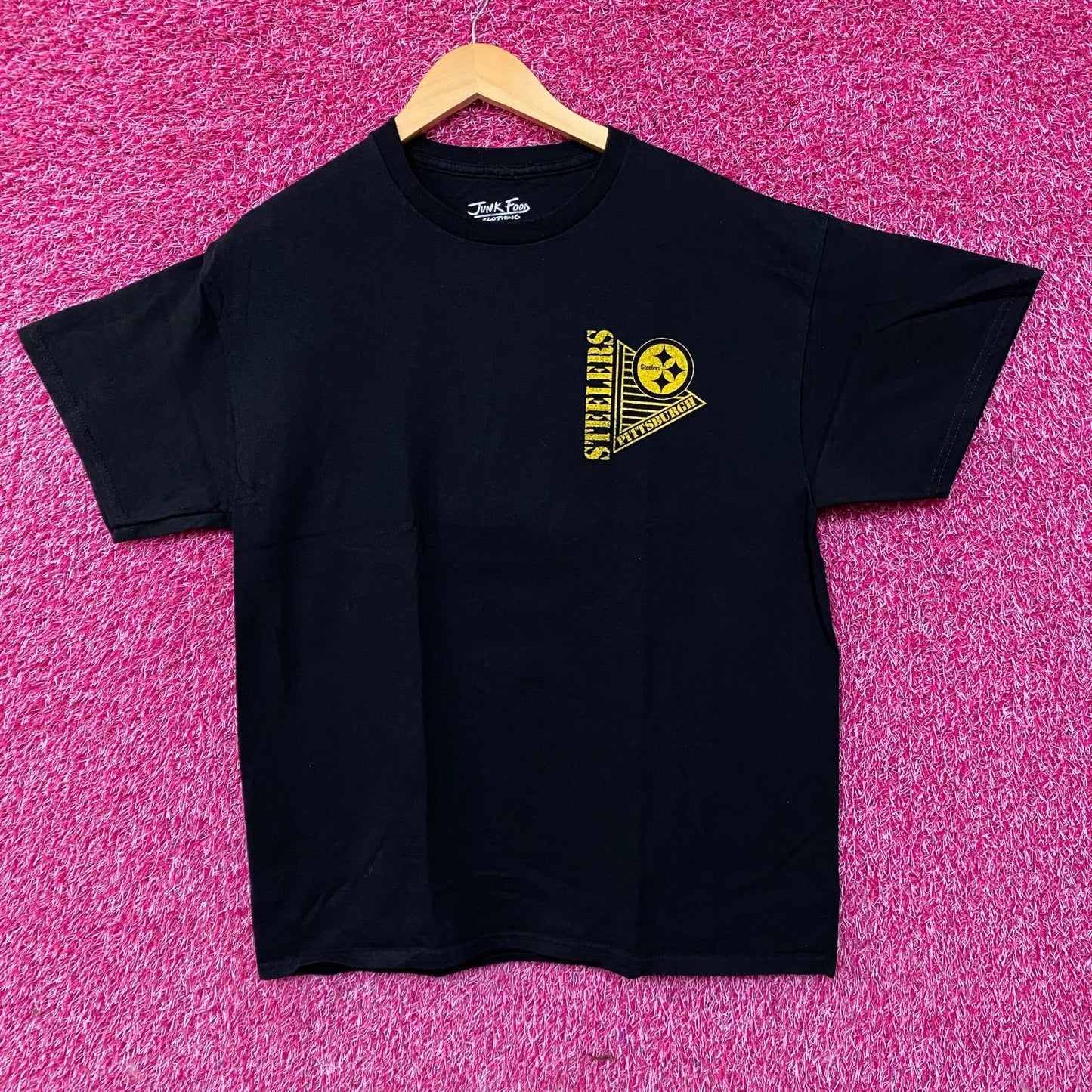 Junk Food Clothing Pittsburgh Steelers Graphic T-Shirt Medium