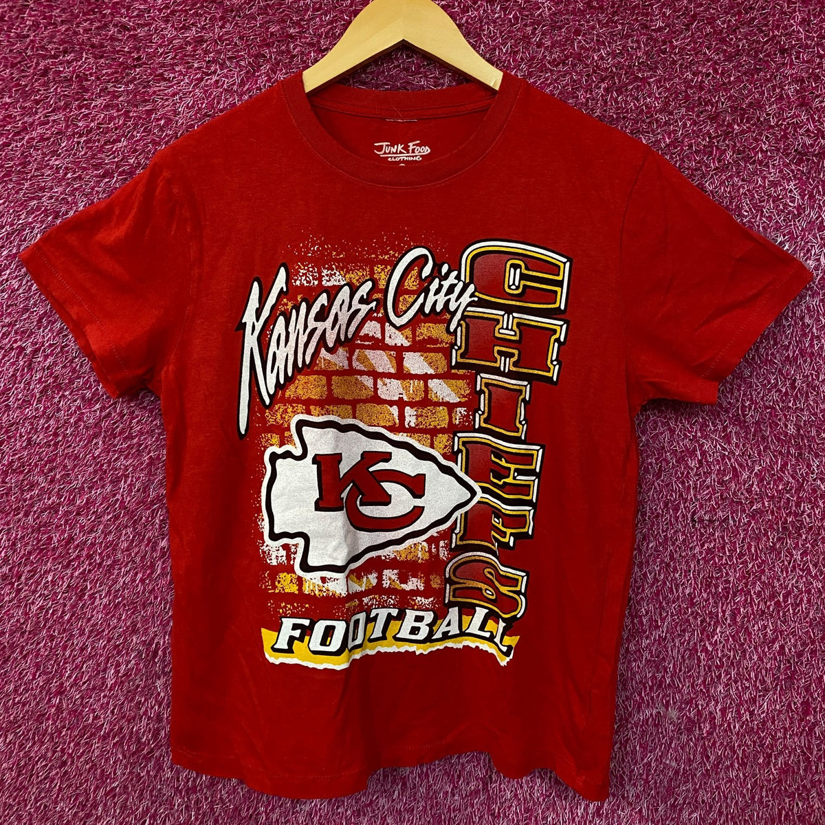 Junk Food Clothing Women's Kansas City Chiefs Logo T-Shirt Medium