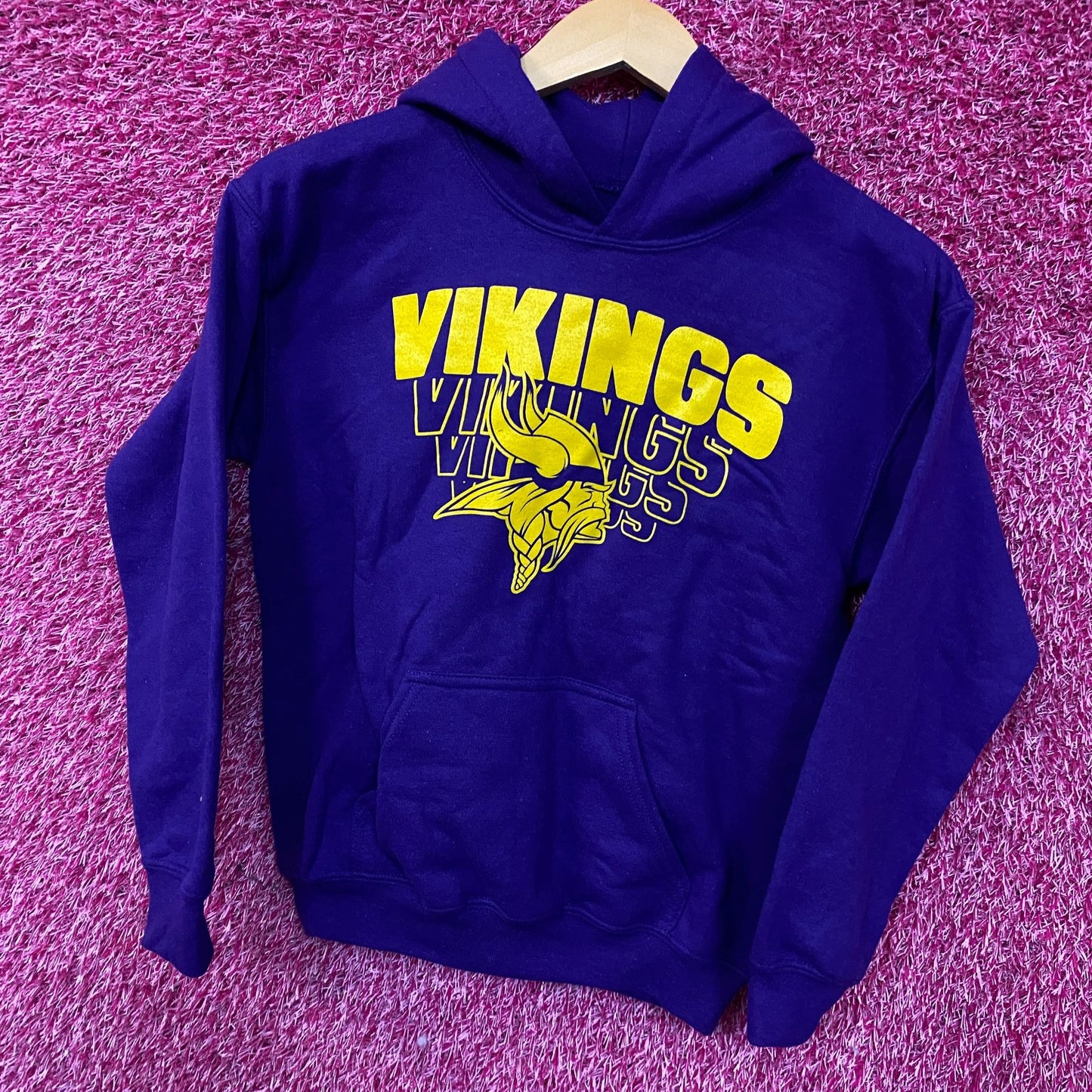 Minnesota Vikings Logo Graphic Pullover Hoodie Medium