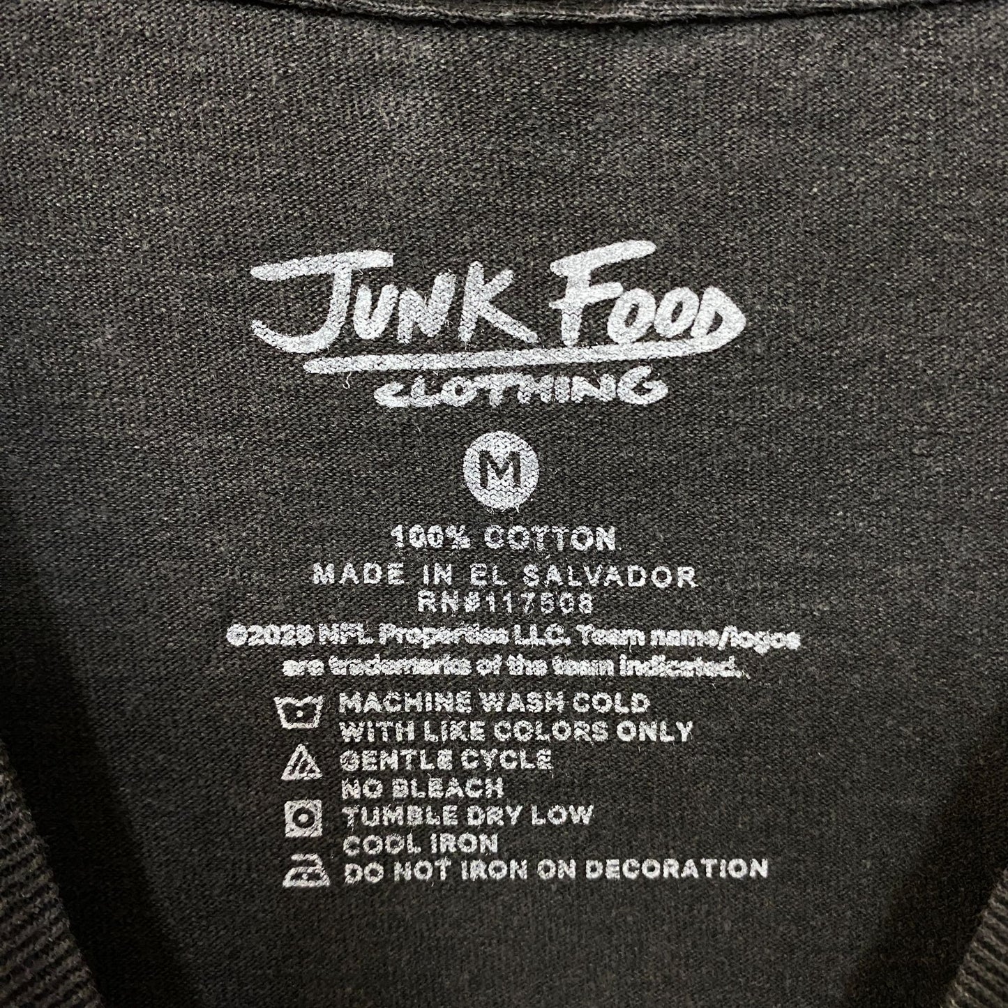 Junk Food Baltimore Ravens Establishment Retro Vintage Style Graphic T-Shirt Medium