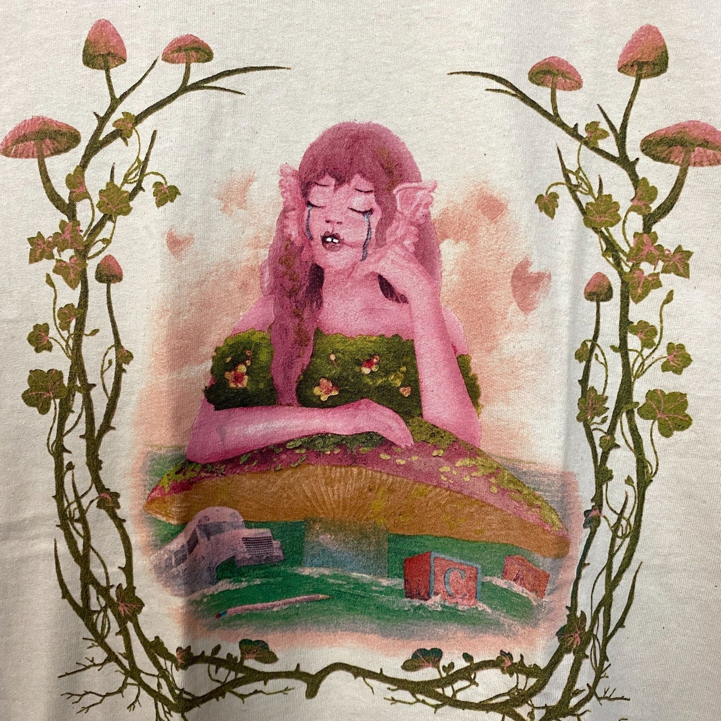 Melanie Martinez Trilogy Tour Beige Tshirt size Medium