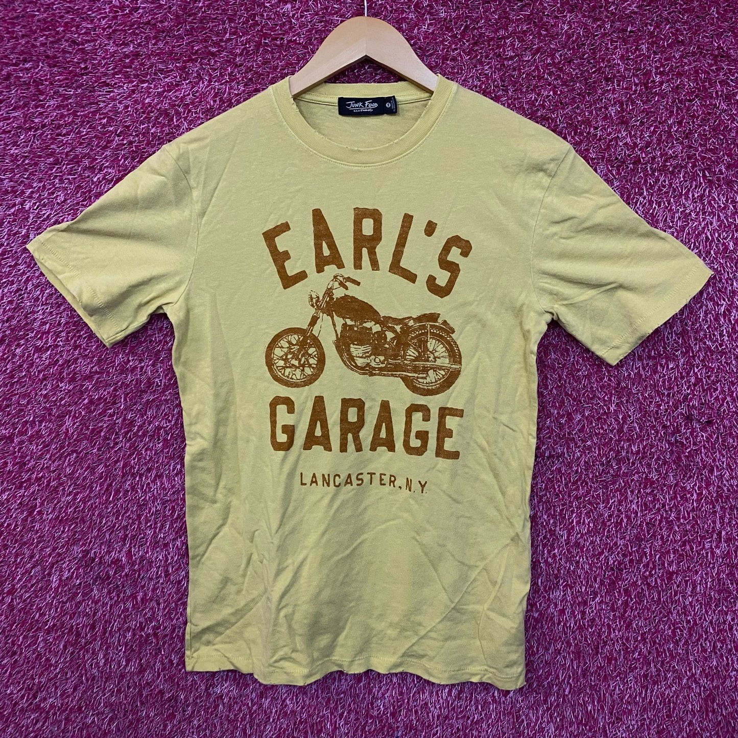 Junk Food Clothing Earl's Garage Women's Retro Style T-Shirt XS