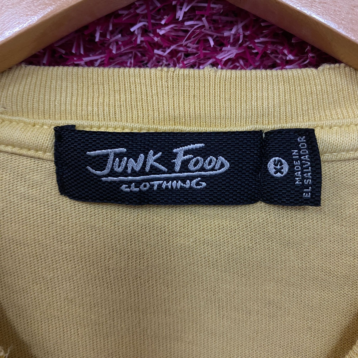 Junk Food Clothing Earl's Garage Women's Retro Style T-Shirt XS