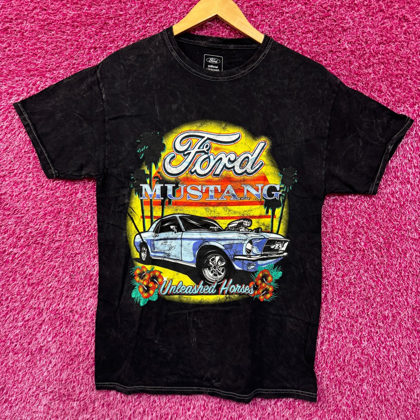Ford Mustang Unleashed Horses Tropical Sunset Promo Tee M
