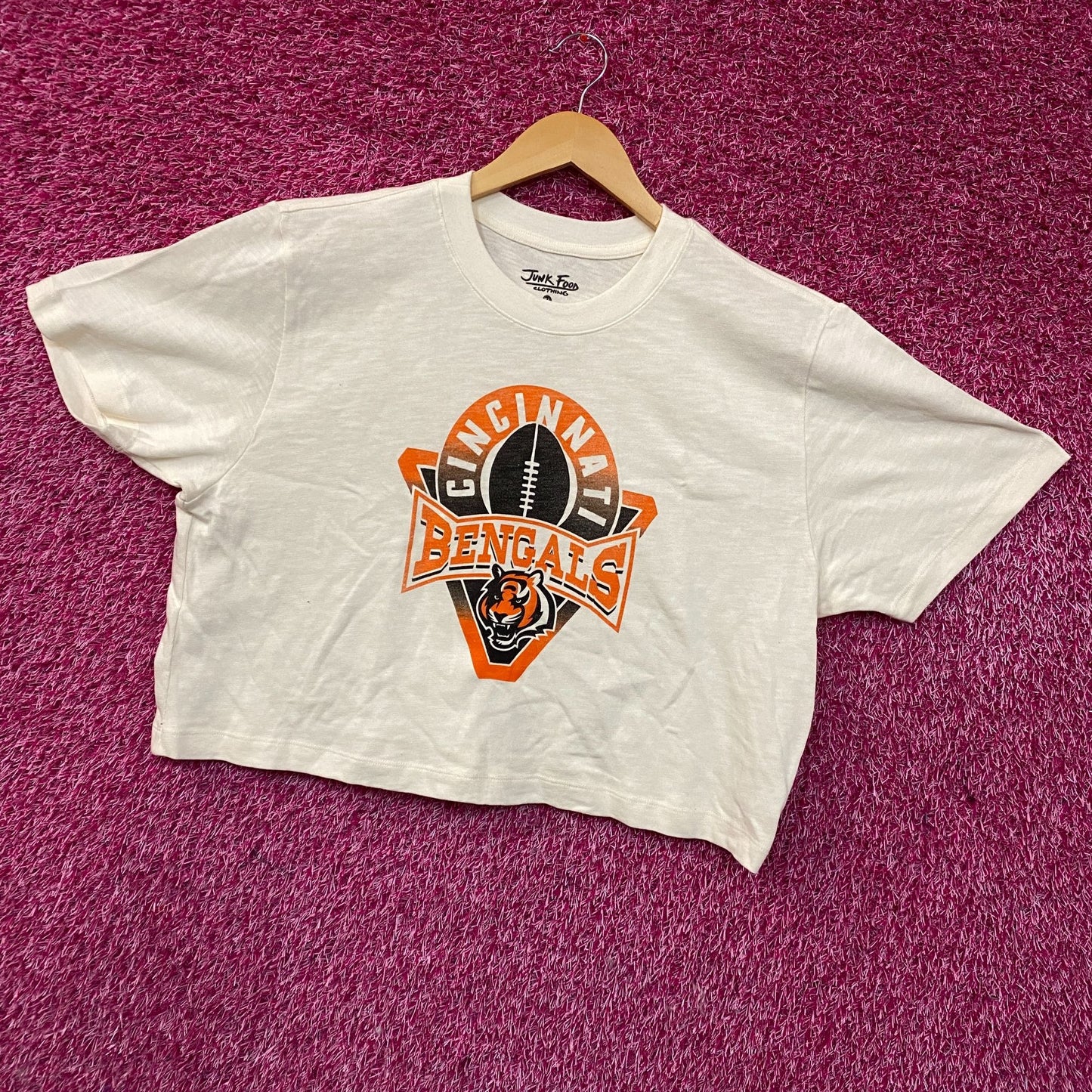 Junk Food Clothing Women's NFL Cincinnati Bengals Mock Neck Crop Tee XL