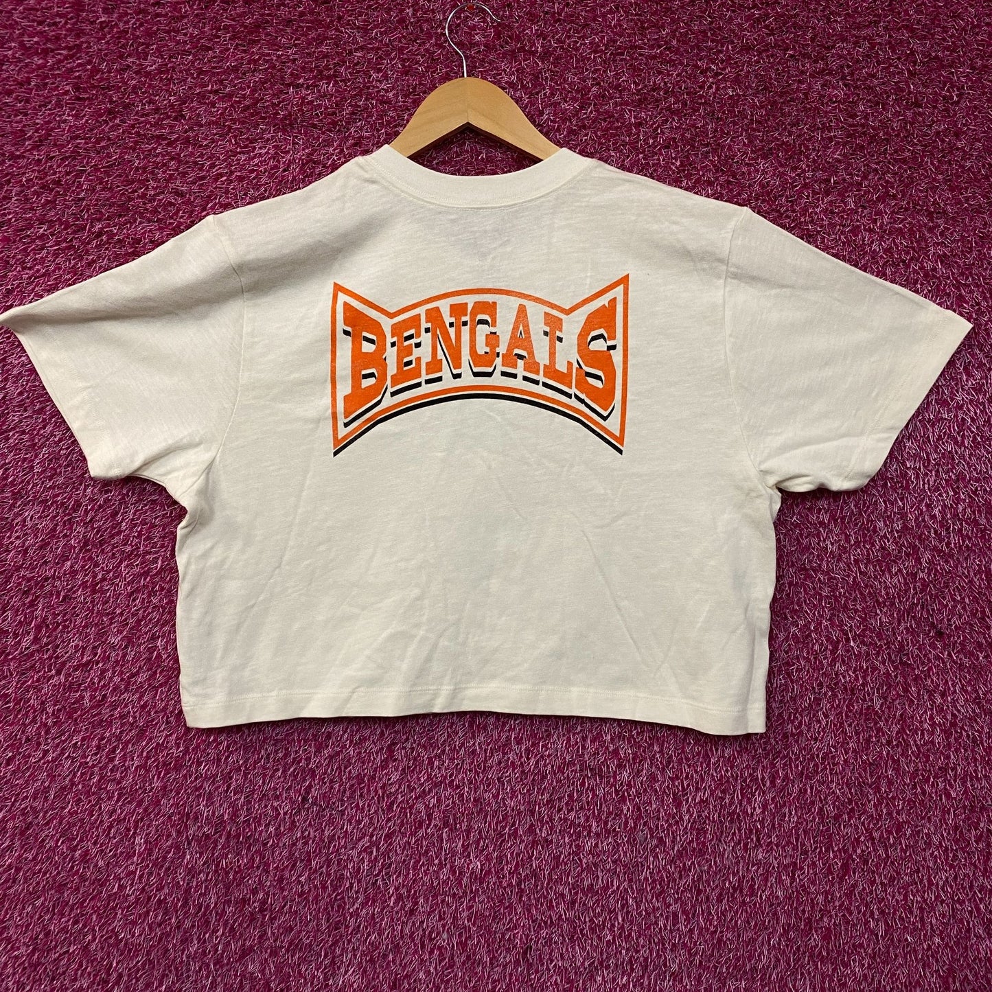 Junk Food Clothing Women's NFL Cincinnati Bengals Mock Neck Crop Tee XL