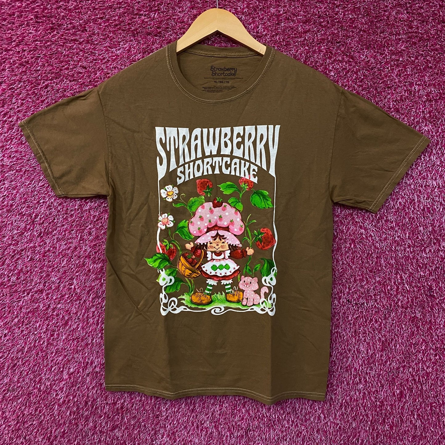 Strawberry’s Shortcake Women's Cute Mineral Wash Tshirt size XL