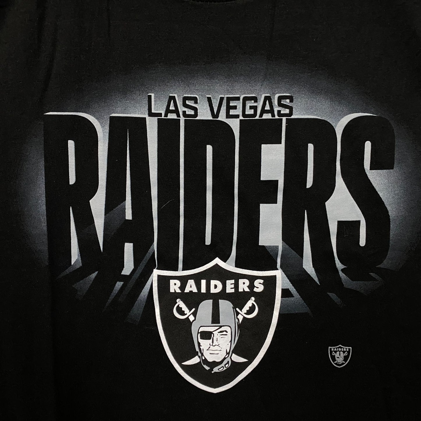 FOCO NFL Las Vegas Raiders Logo Graphic T-Shirt XL