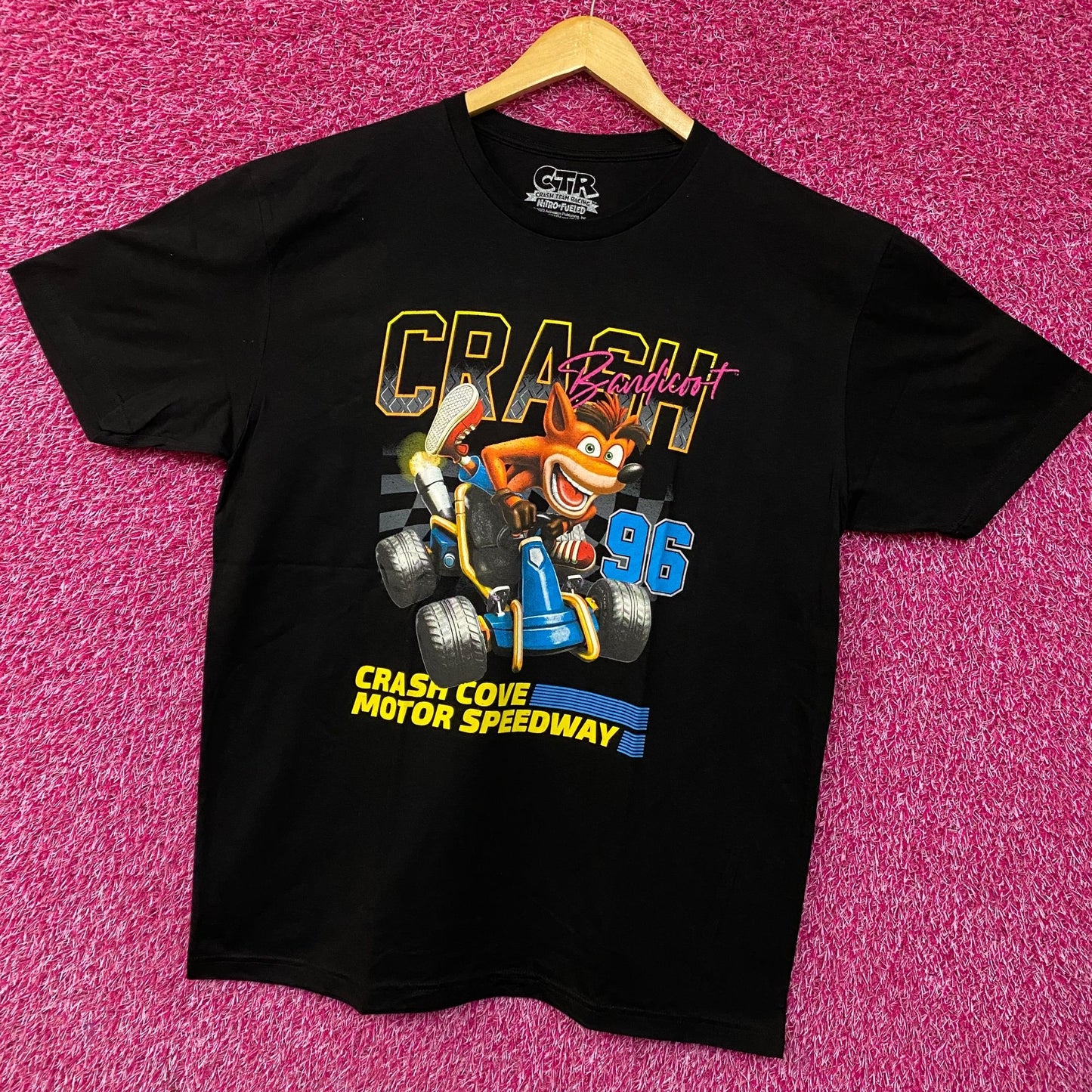 Crash Bandicoot Crash Cove Motor Speedway Graphic T-Shirt XL