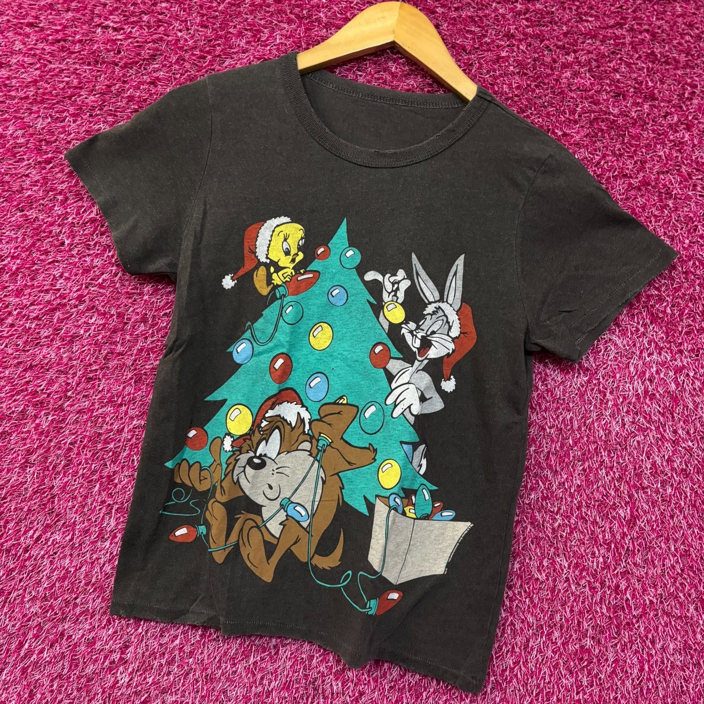 Bugs Bunny Tweety Bird Taz Looney Tunes Christmas Tee Small
