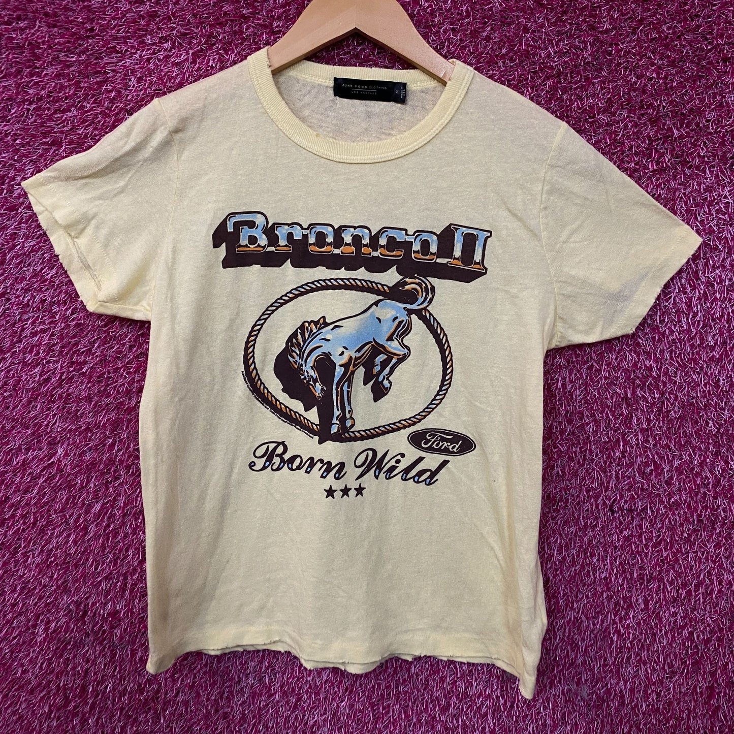 Junk Food Clothing Women's Bronco 2 Born Wild Graphic T-Shirt Medium