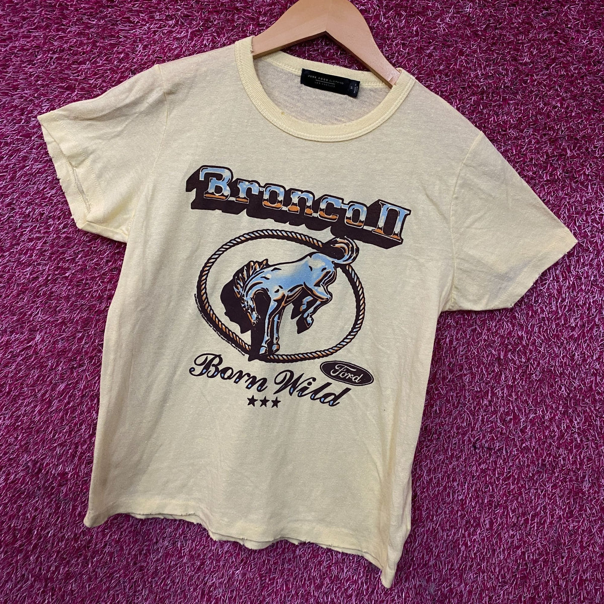 Junk Food Clothing Women's Bronco 2 Born Wild Graphic T-Shirt Medium