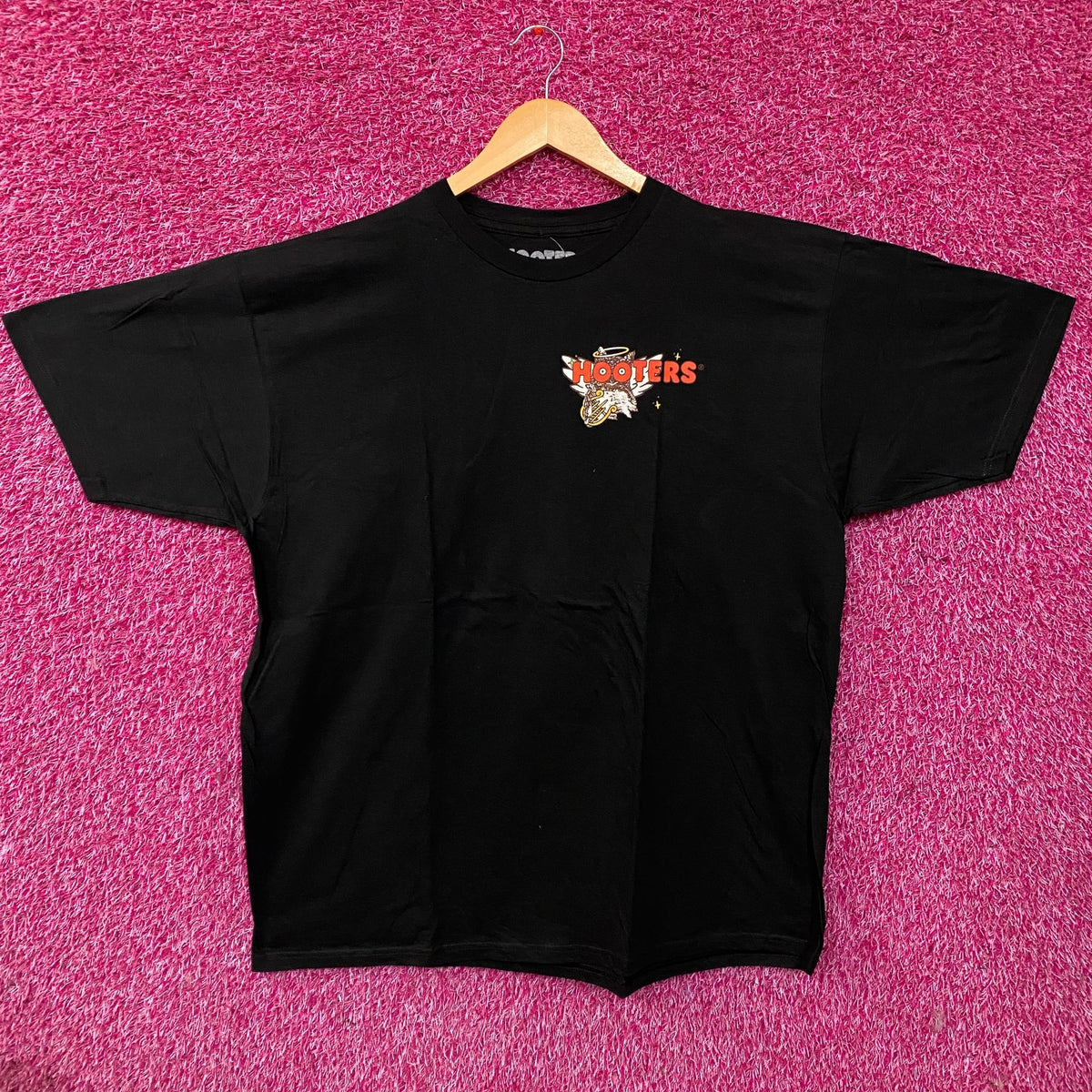 Hooters "Where Angels Get Their Wings!" Graphic T-Shirt XL