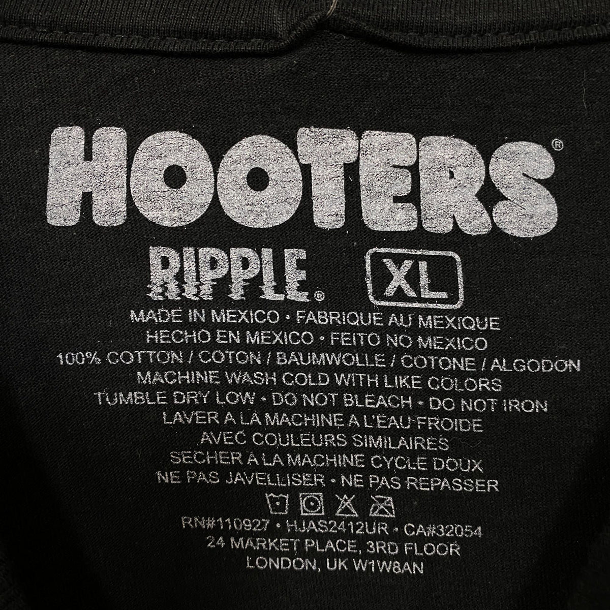 Hooters "Where Angels Get Their Wings!" Graphic T-Shirt XL