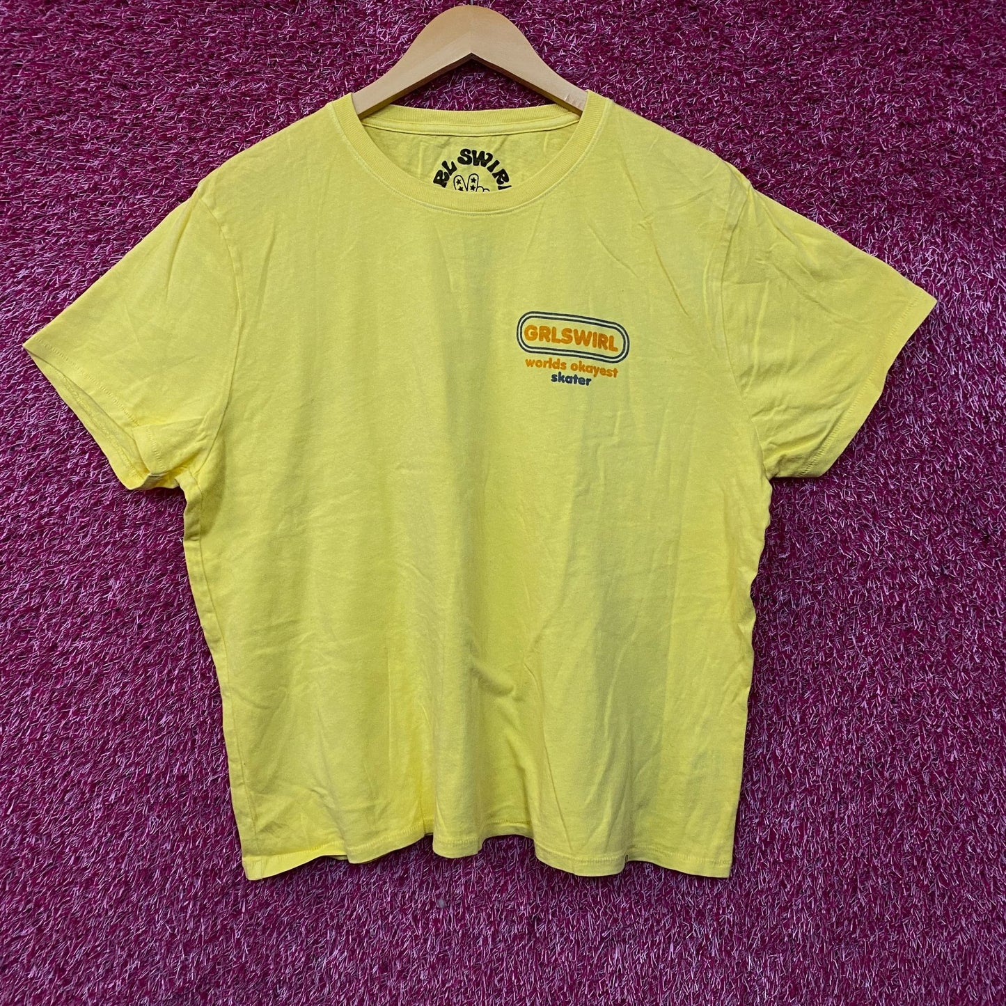 Junk Food Clothing GrlSwirl Skater Graphic Women's Vintage Style Tee XL