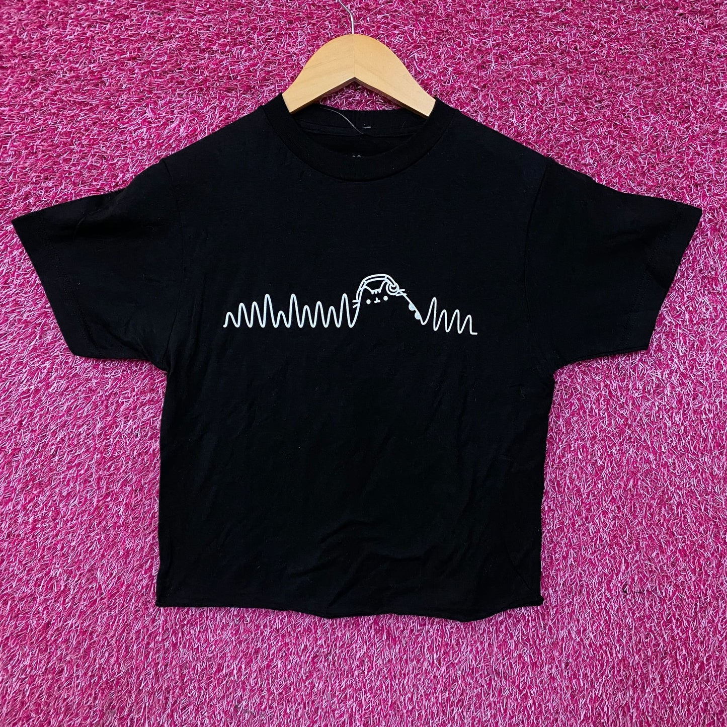 Pusheen Music Graphic Crop T-Shirt XS