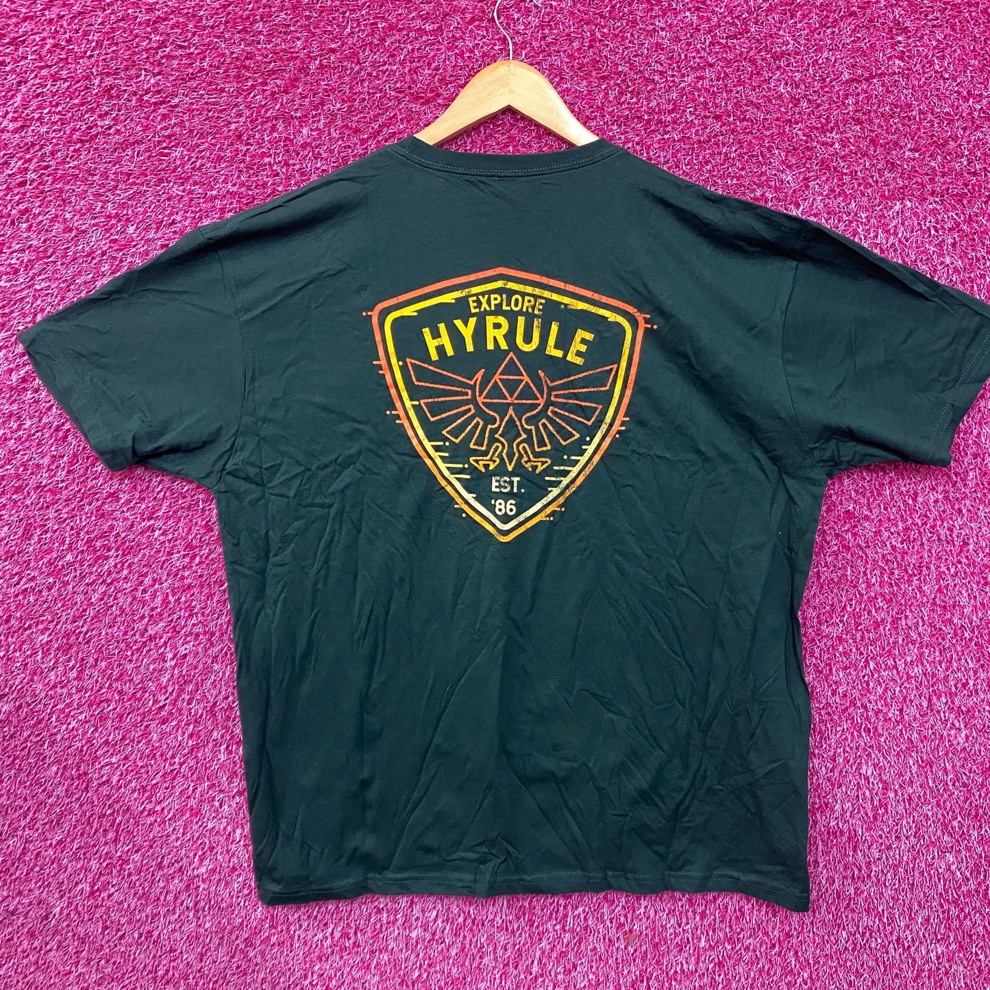 The Legend Of Zelda Hyrule Shield graphic Design T-Shirt 2XL