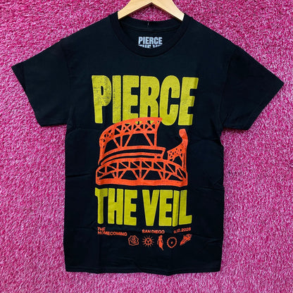 Pierce The Veil The Homecoming San Diego Petco Park Graphic T-shirt Small