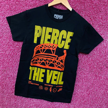Pierce The Veil The Homecoming San Diego Petco Park Graphic T-shirt Small