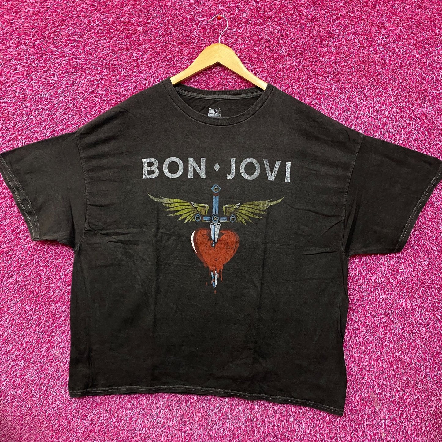 Bon Jovi You Give Love a Bad Name Heart and Dagger T-Shirt 2XL