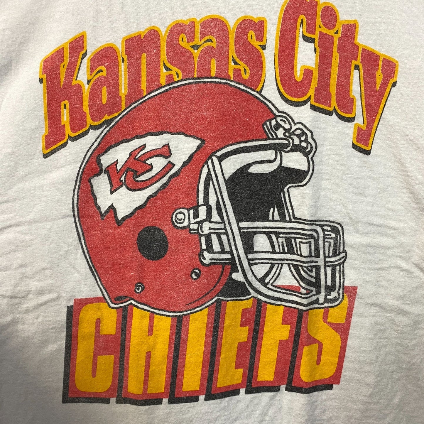 NFL Kansas City Chief Vintage Style Helmet Logo Football T-Shirt Small