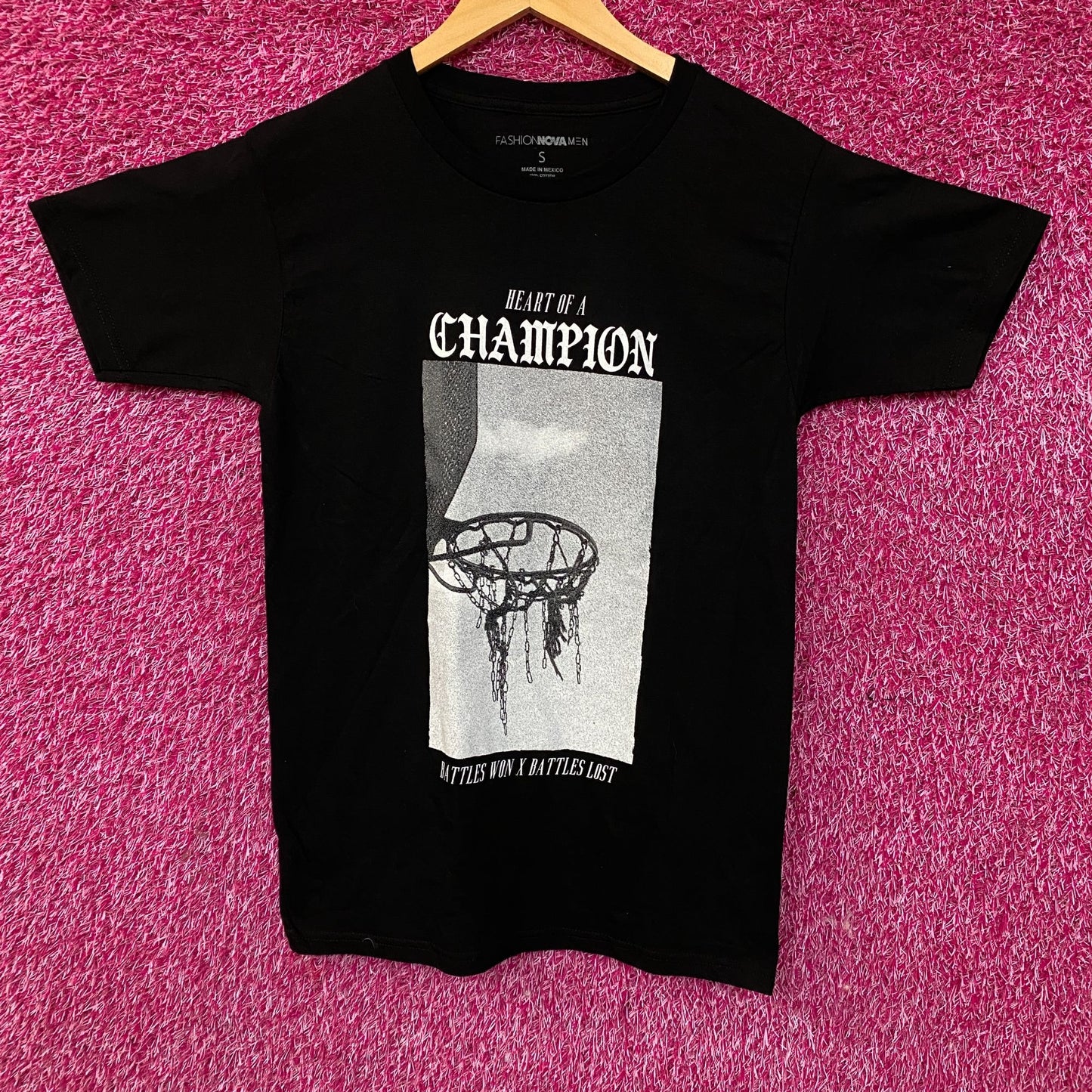 Fashion Nova Men "Heart Of A Champion" Graphic T-Shirt Small