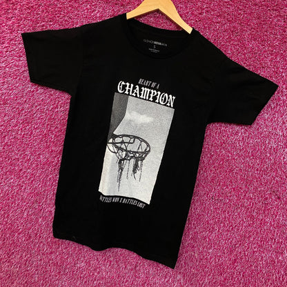 Fashion Nova Men "Heart Of A Champion" Graphic T-Shirt Small