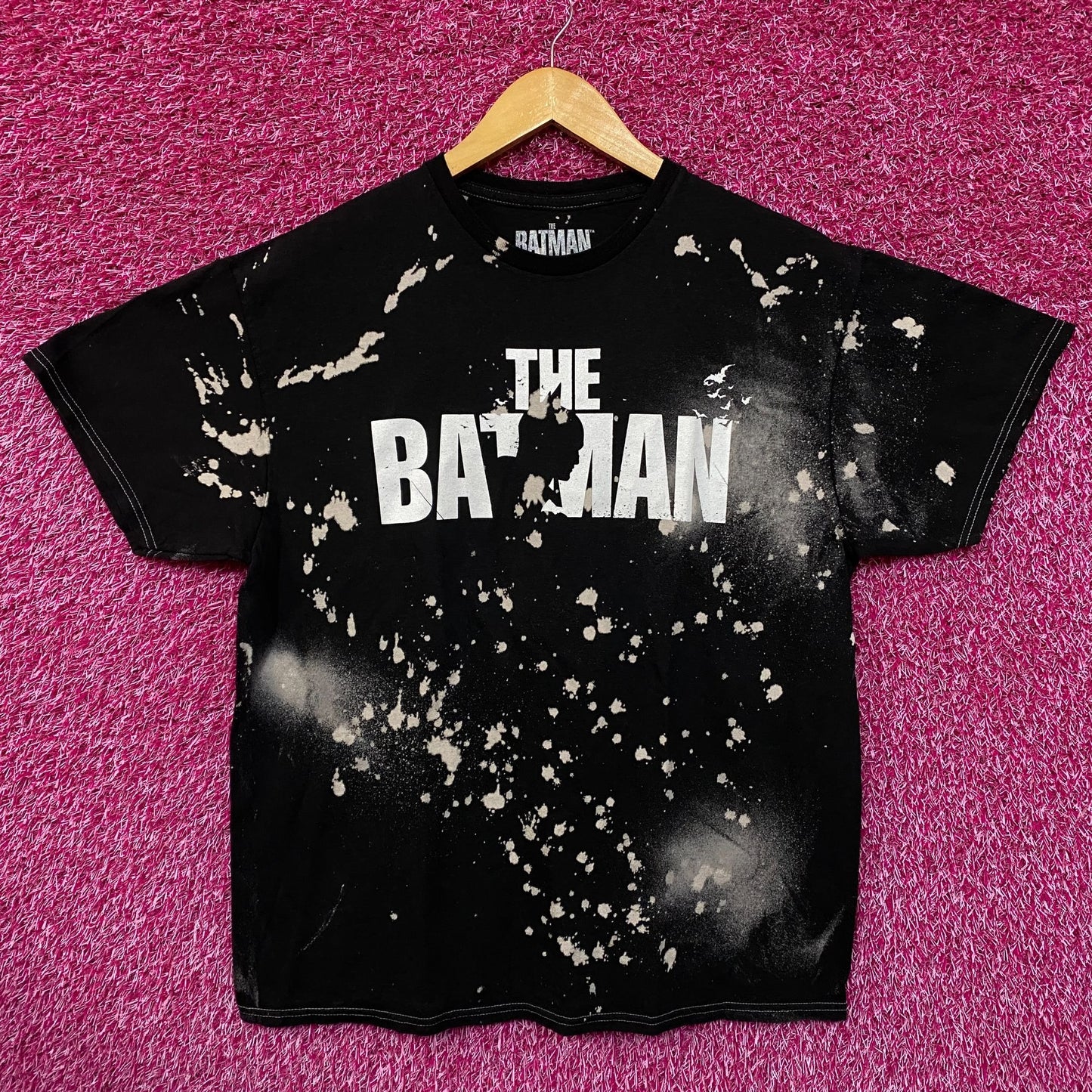 The Batman Silhouette Spell-Out Movie Poster Splatter Dye L