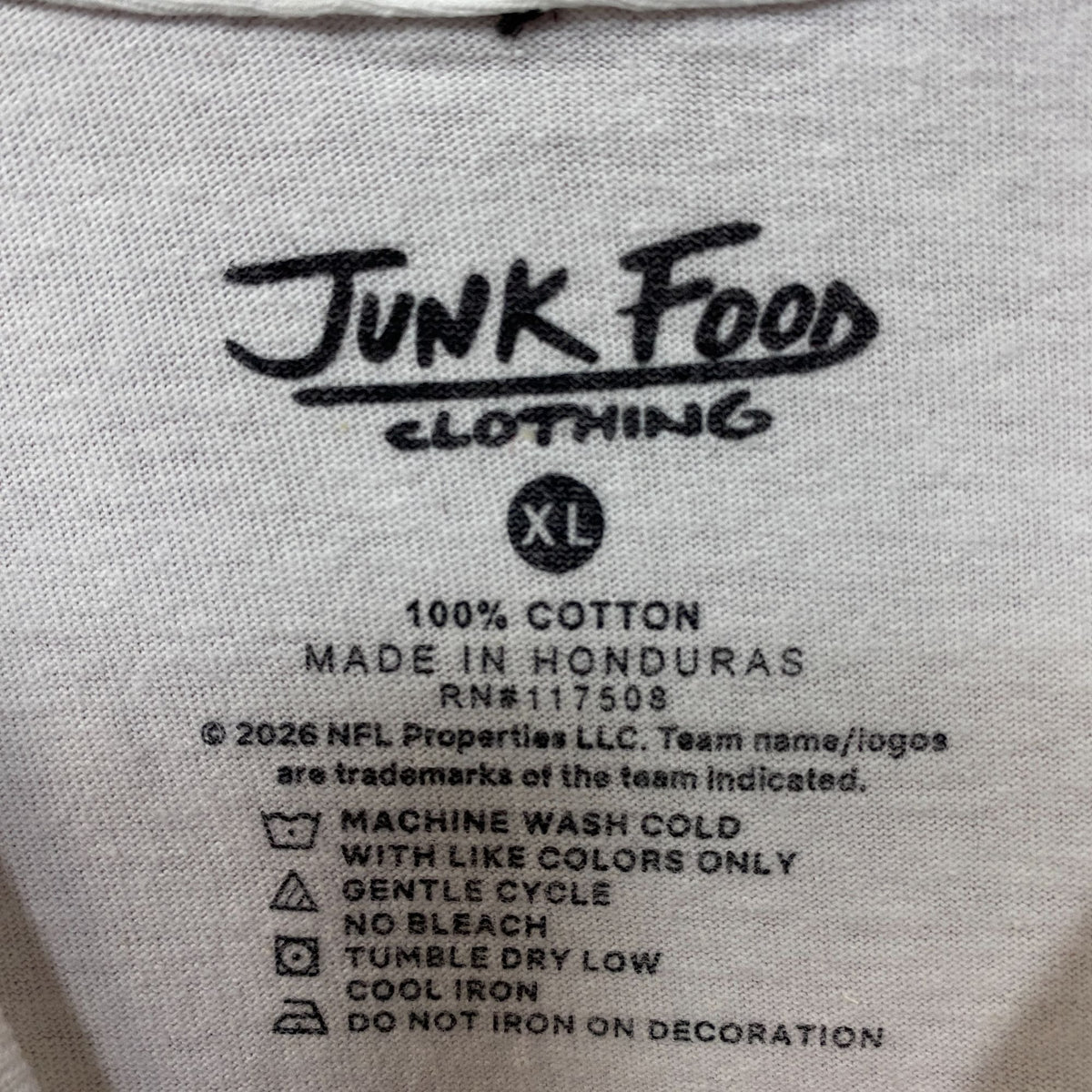 Junk Food Clothing NFL Buffalo Bills Throwback Helmet Logo T-Shirt XL