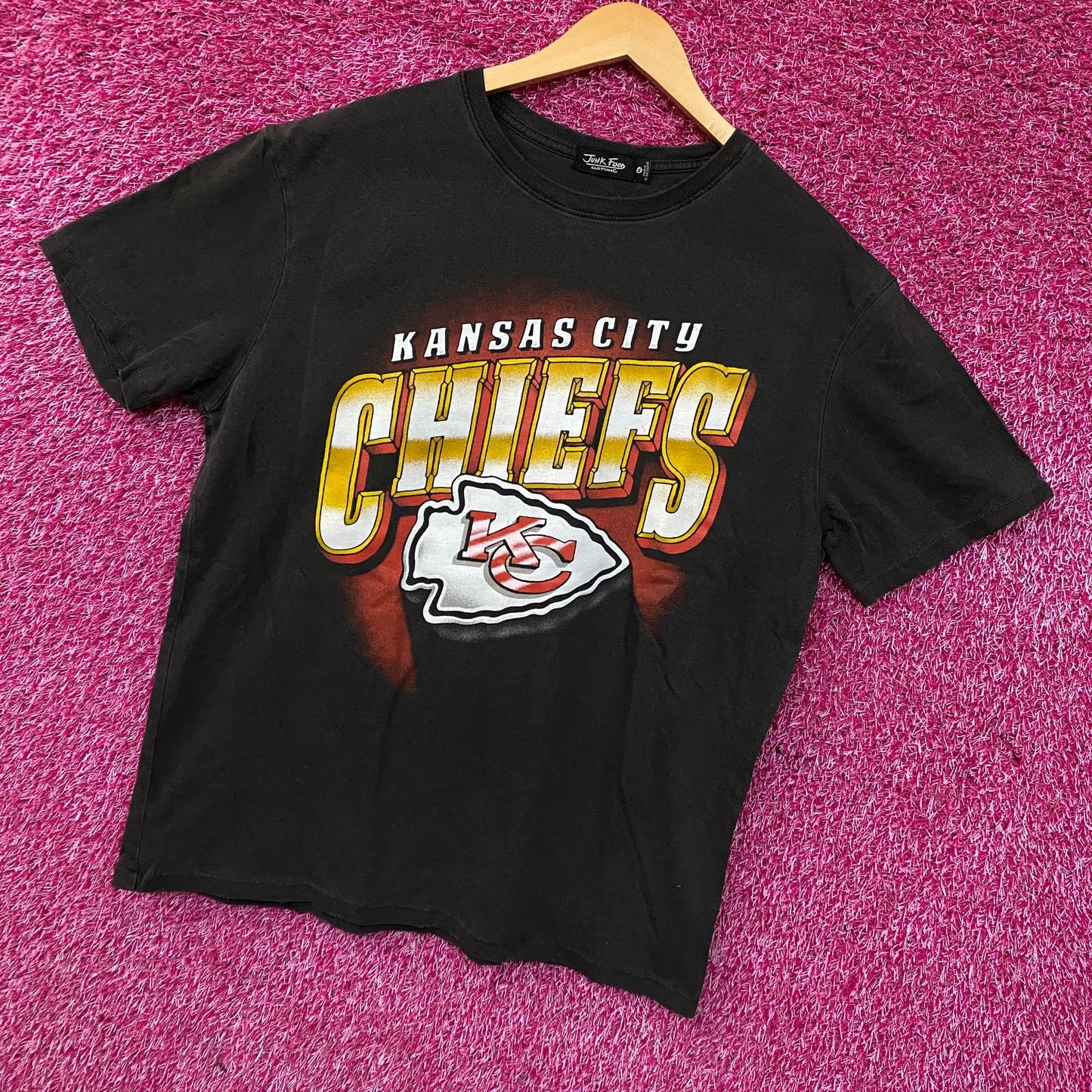 Junk Food Clothing Kansas City Chiefs Women's Graphic T-Shirt XL