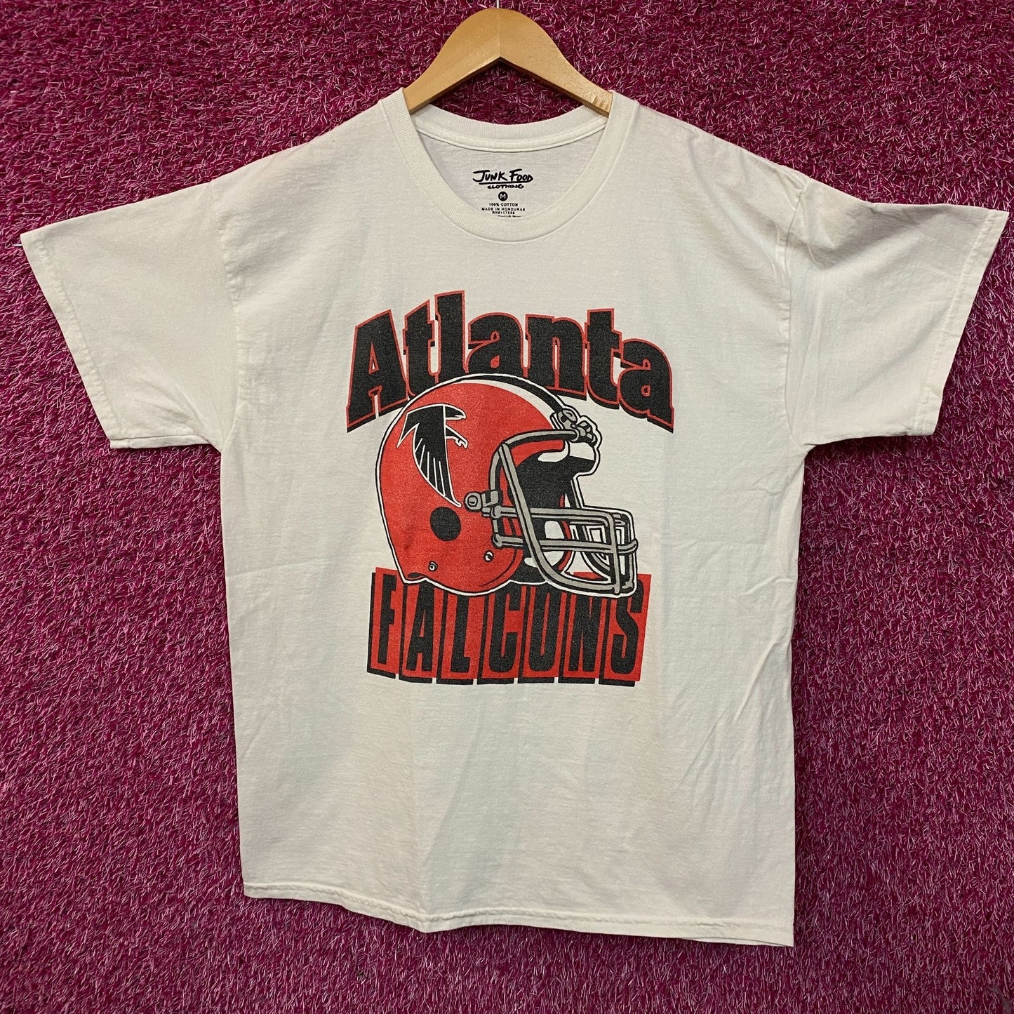Junk Food Clothing NFL Atlanta Falcons Throwback Helmet Logo T-Shirt Medium
