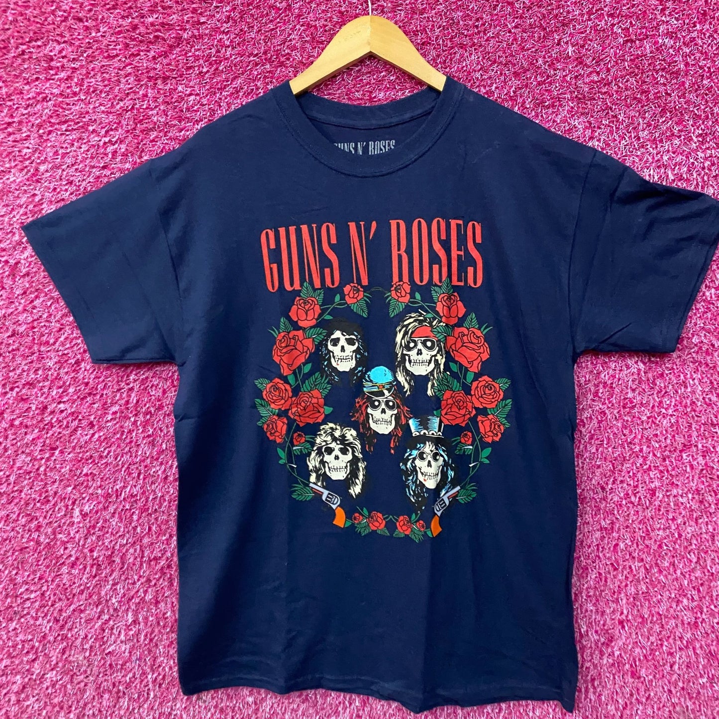 Guns N' Roses Skulls Wreath Graphic T-Shirt Large