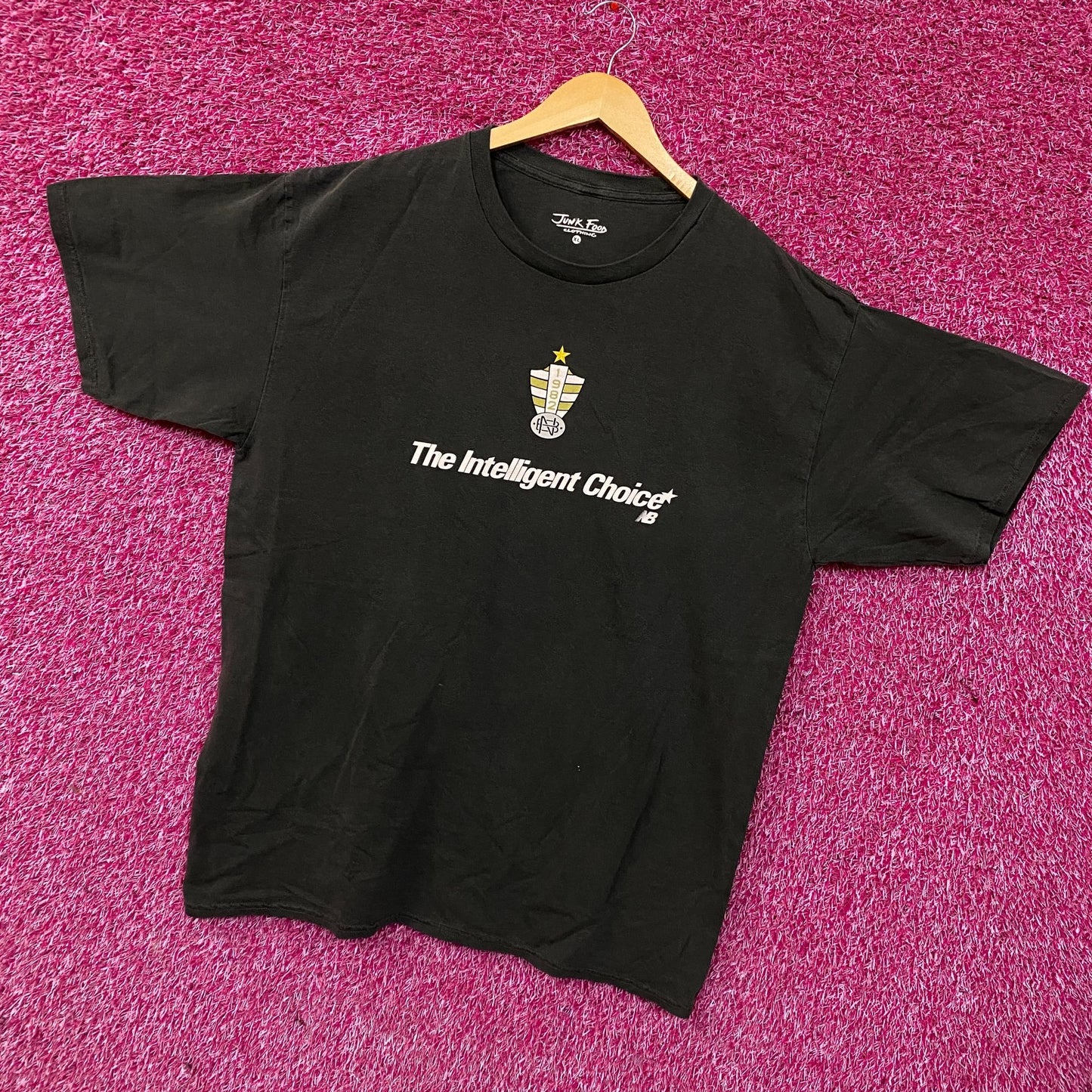 Junk Food The Intelligent Choice Graphic T-Shirt XL