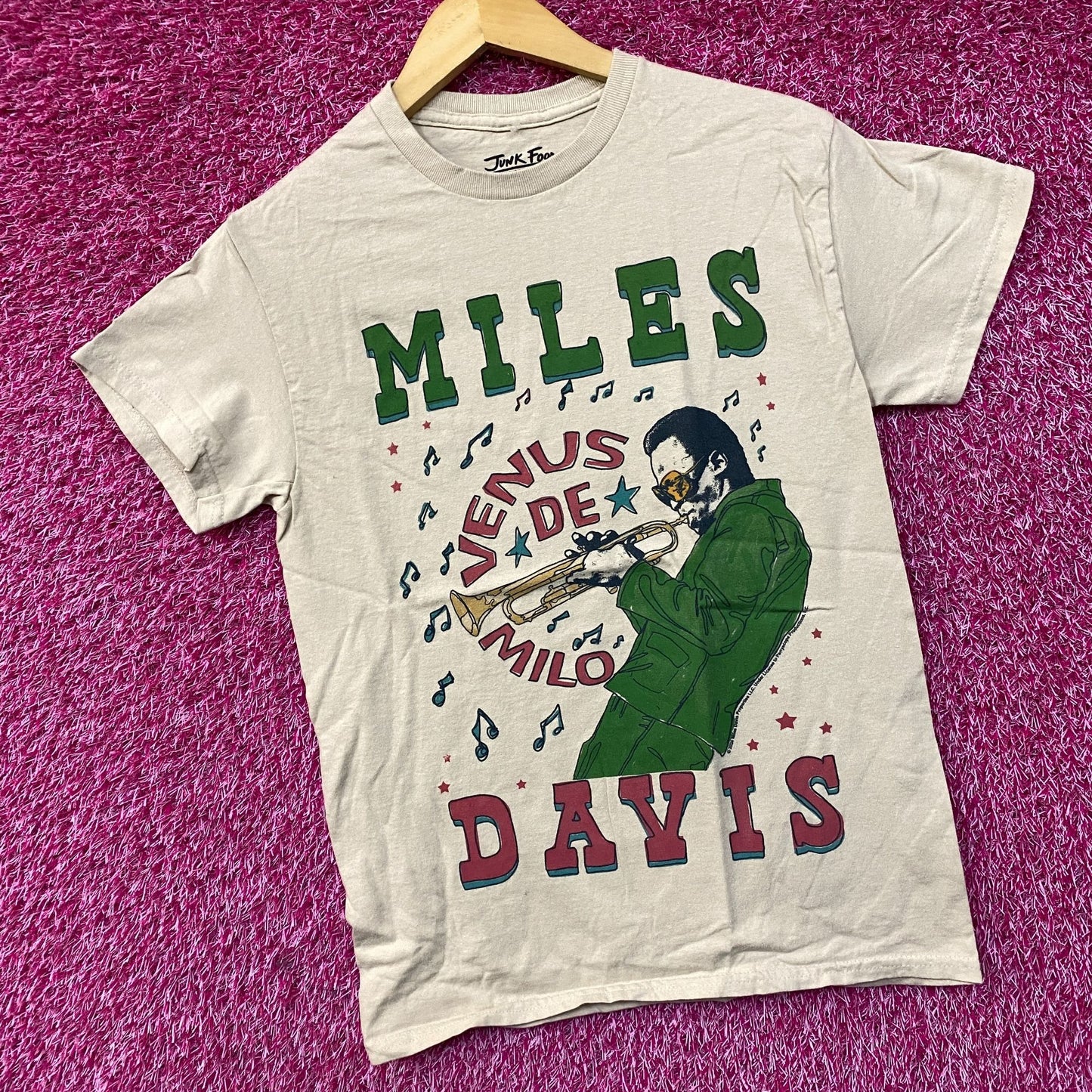 Miles Davis Venus de Milo Jazz T-Shirt Extra Small