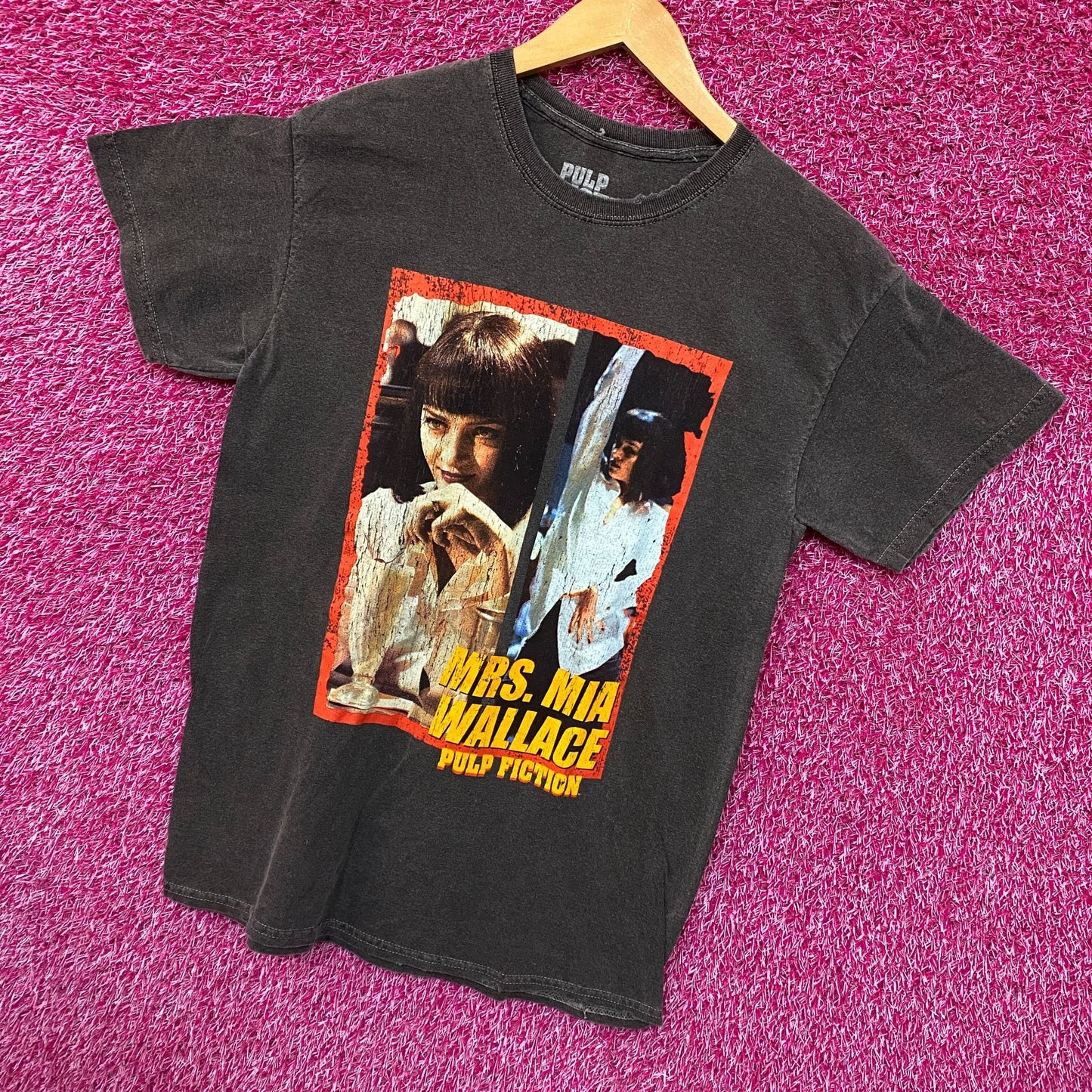 Pulp Fiction Mrs Mia Wallace Poster Movie Tee L
