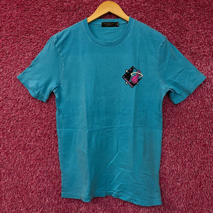 Junk Food Clothing Miami Heat Retro-Style Graphic T-Shirt Small