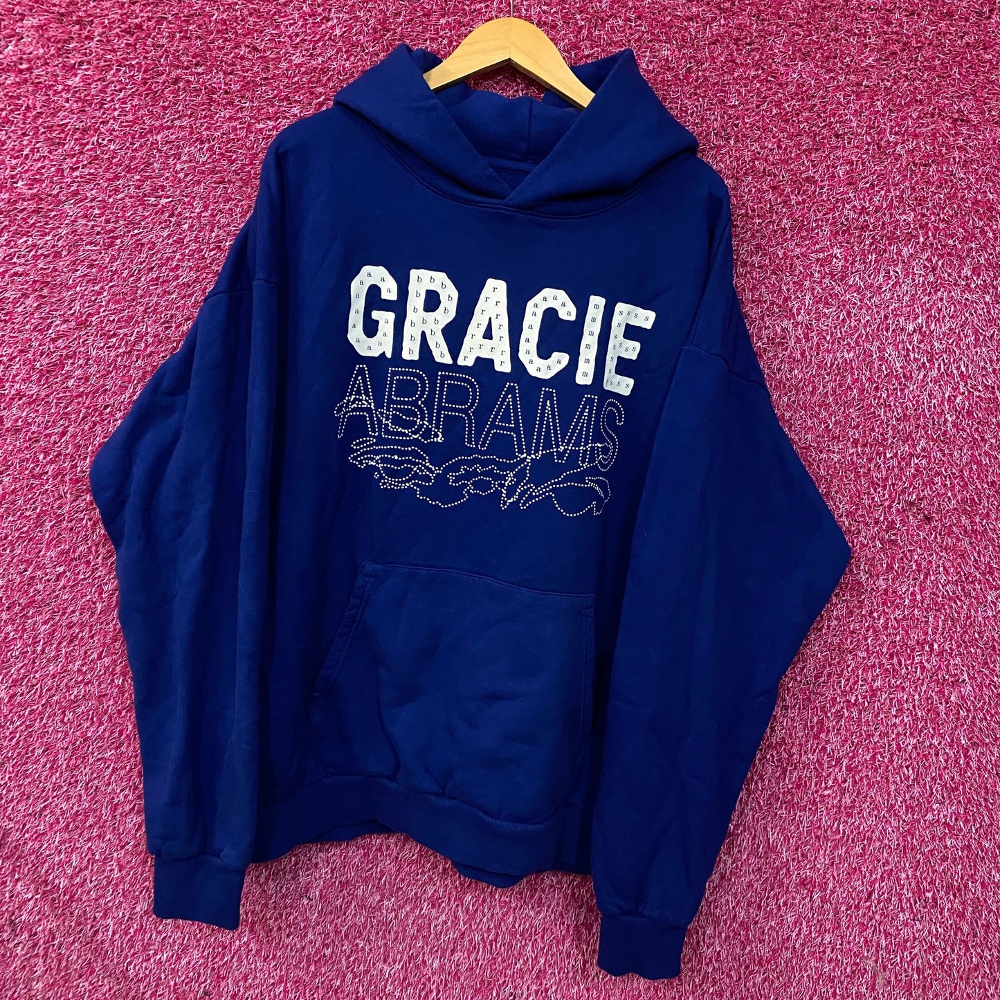 Gracie Abrams Letter Repeat Graphic Pullover Hoodie 2XL