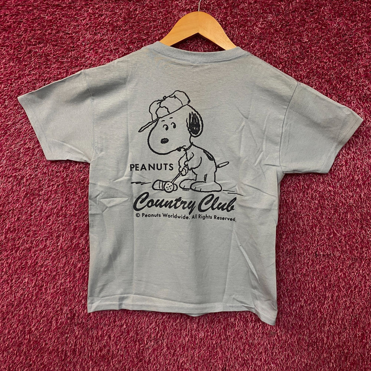 Peanuts "Country Club" Snoopy Graphic T-Shirt Small