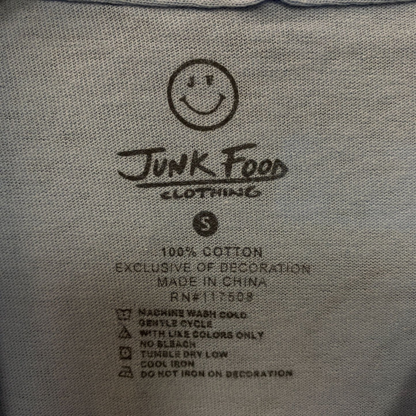 Peanuts "Country Club" Snoopy Graphic T-Shirt Small