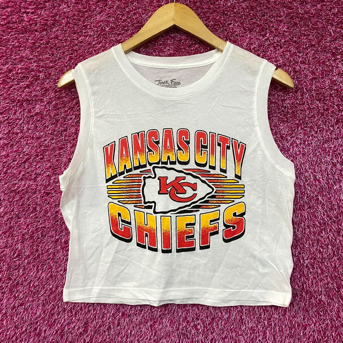 Junk Food NFL Kansas City Chiefs Sleeveless Cropped T-Shirt small