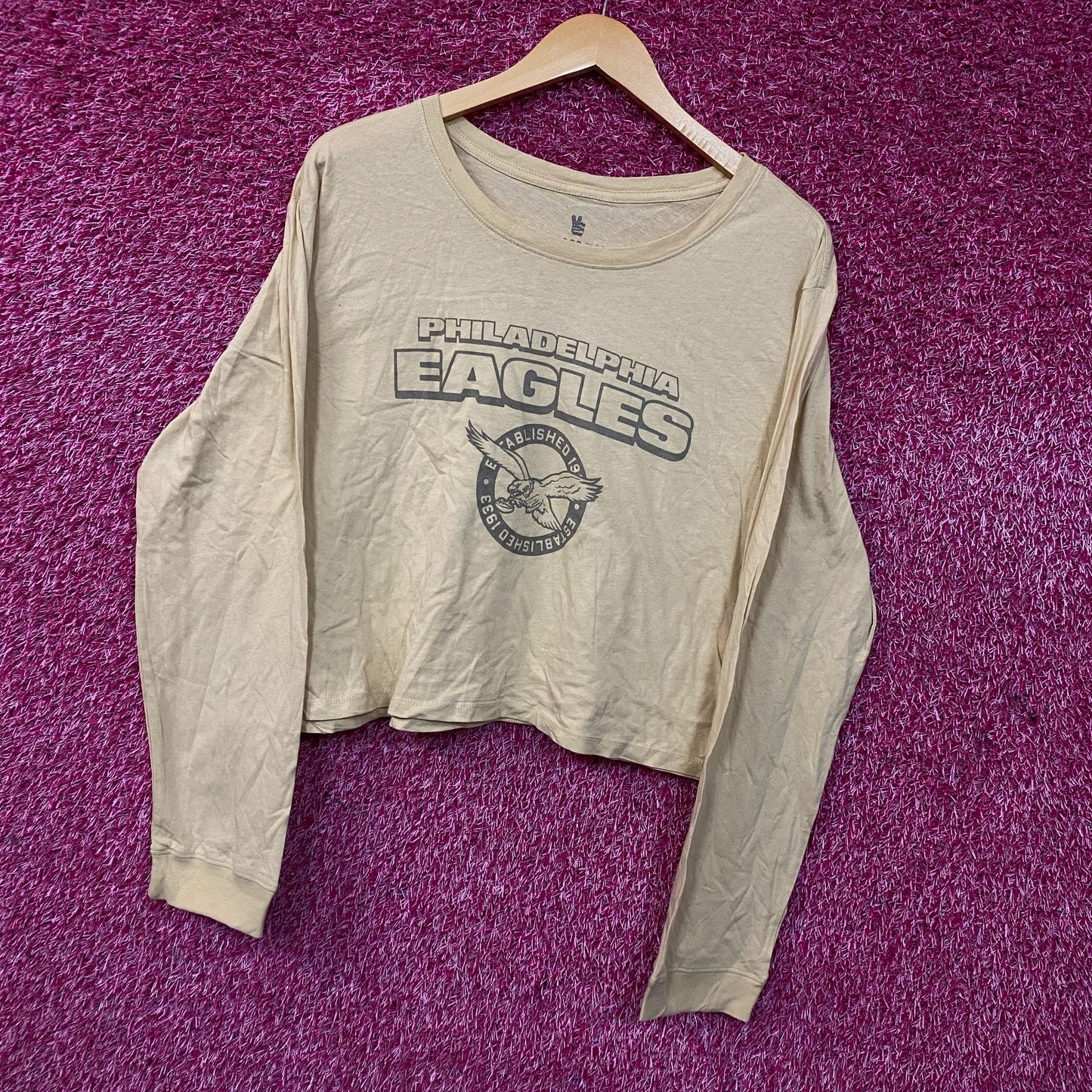 Junk Food Clothing Philadelphia Eagles Women's Brown Cropped Long-Sleeve Tee XL