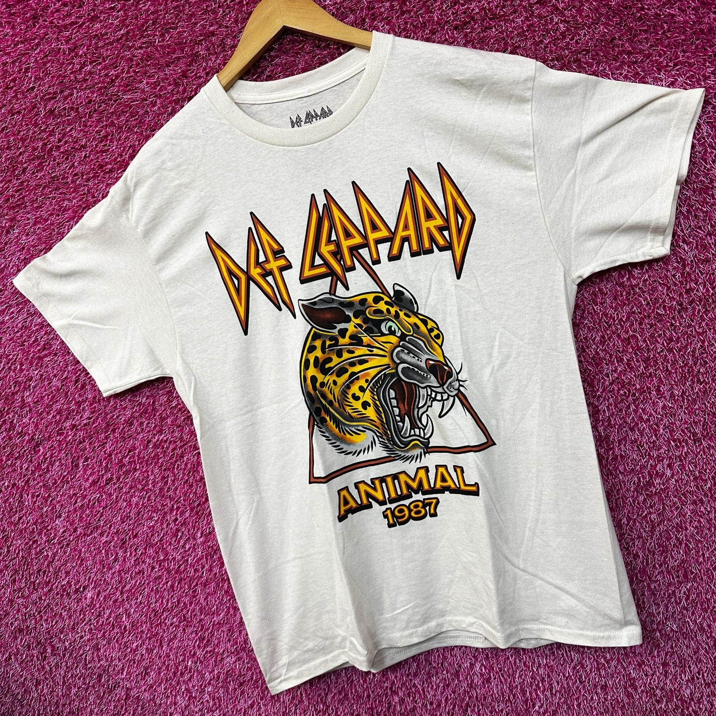 Def Leppard Animal 1967 Rock Tour Tshirt size Large
