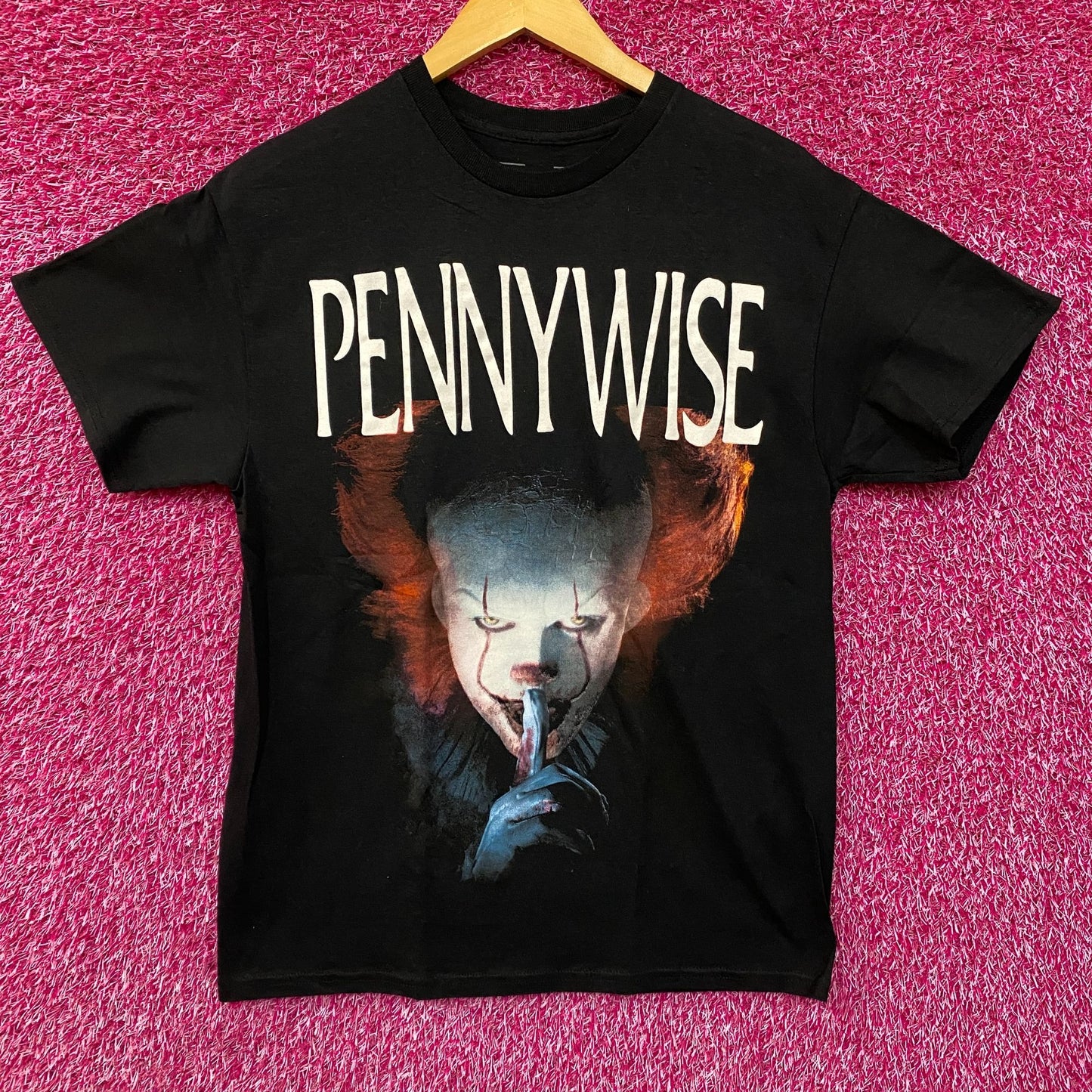 IT Pennywise The Dancing Clown Horror Movie T-Shirt Medium