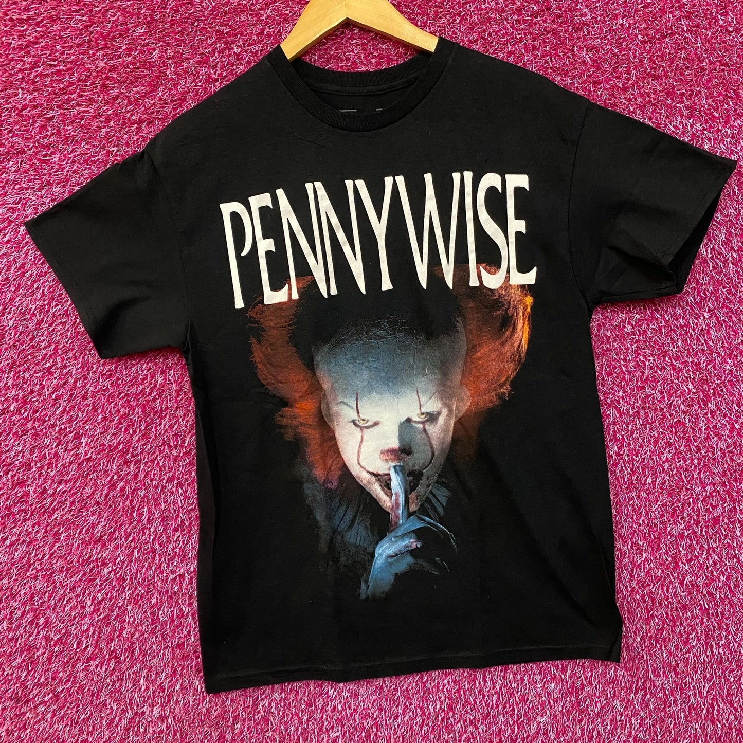 IT Pennywise The Dancing Clown Horror Movie T-Shirt Medium